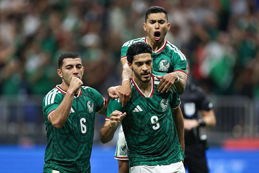 SAN ANTONIO, TEXAS - NOVEMBER 18: Raul Jimenez #9 of Mexico celebrates with his teammates after scoring a penalti during an international friendly match between Mexico and Paraguay at Alamodome on November 18, 2025 in San Antonio, Texas. (Photo by Omar Vega/Getty Images)