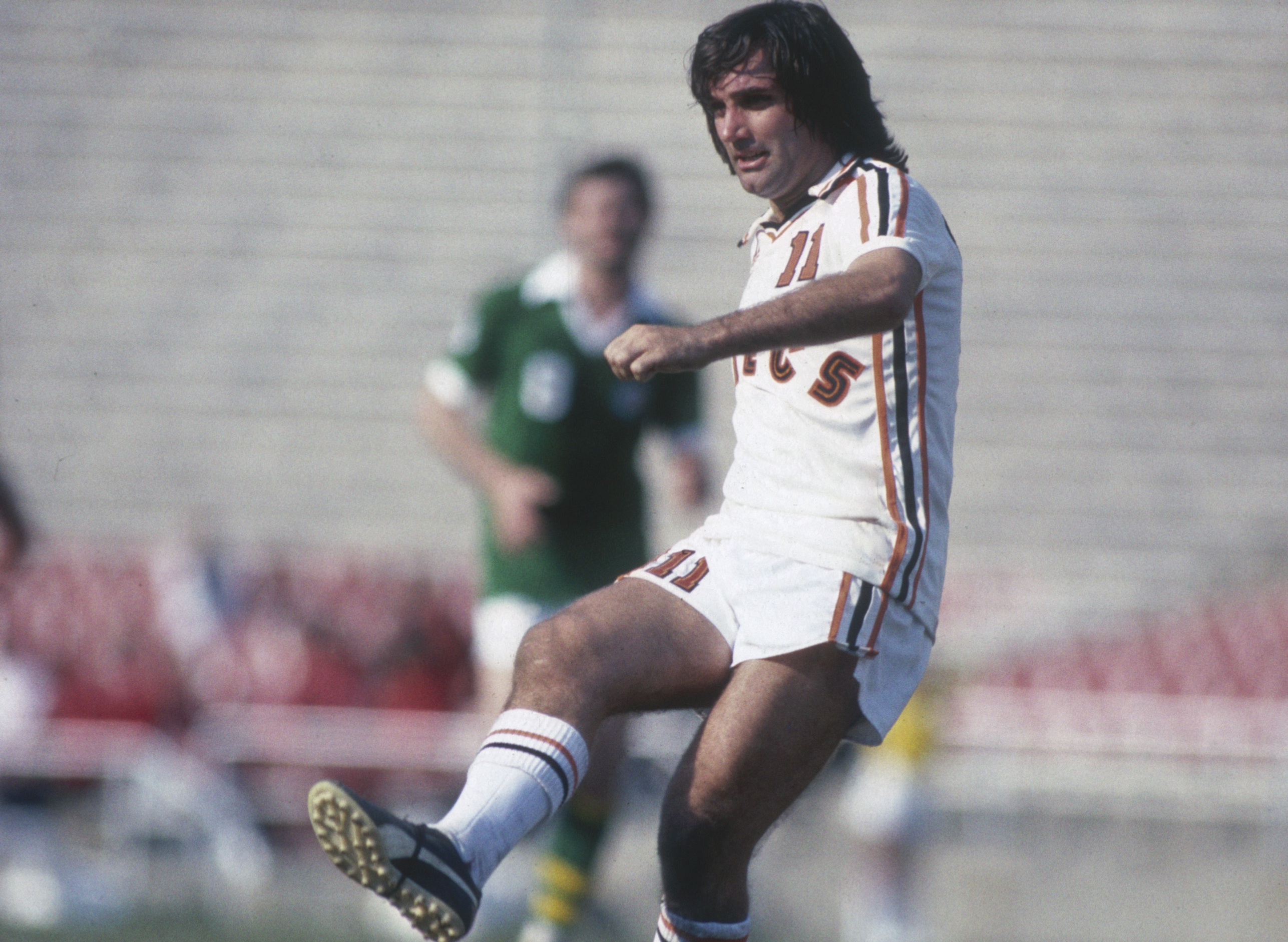 George Best in action for the Los Angeles Aztecs, 1978